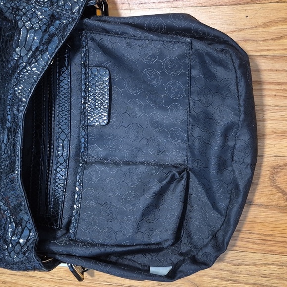Michael Kors Black Patent Python Hobo Purse Great Condition - Picture 5 of 11